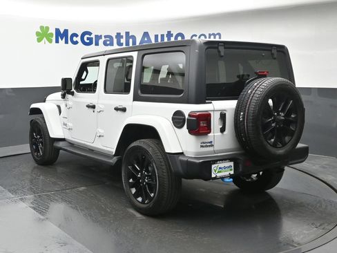 Used 2023 Jeep Wrangler Unlimited Sahara w/ Cold Weather Group AWD/4WD image 24