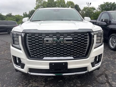 Used 2024 GMC Yukon XL Denali Ultimate AWD/4WD image 6