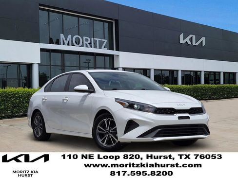 Certified 2023 Kia Forte LXS FWD image 1