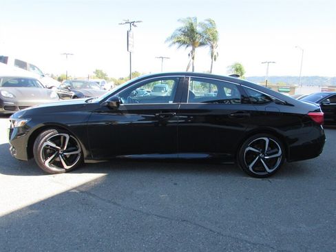 Used 2019 Honda Accord Sport image 4