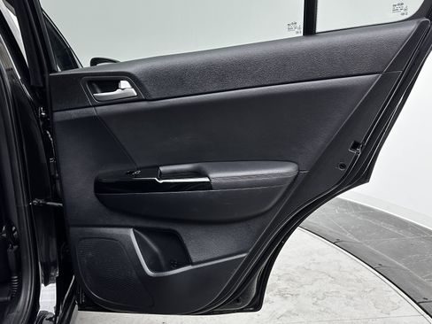 Used 2019 Kia Sportage EX w/ EX Premium Package image 32