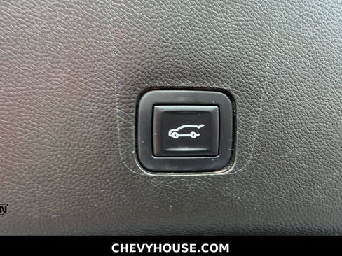 Used 2018 Chevrolet Traverse LT FWD image 35