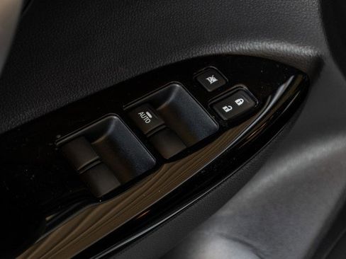 New 2025 Mitsubishi Eclipse Cross LE image 18