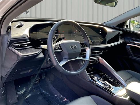 Used 2025 Audi Q5 Premium w/ Convenience Package AWD/4WD image 17