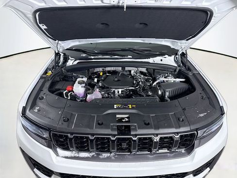 New 2026 Jeep Grand Cherokee Limited AWD/4WD image 30