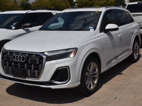 Used 2025 Audi Q7 3.0T Premium Plus AWD/4WD image 2