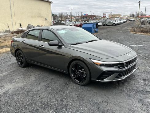 New 2026 Hyundai Elantra SEL Sport Premium w/ Cargo Package FWD image 2
