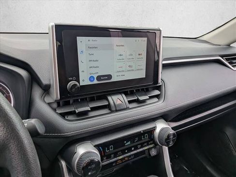 Used 2025 Toyota RAV4 XLE FWD image 19