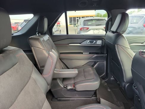 Used 2025 Ford Explorer ST RWD image 35