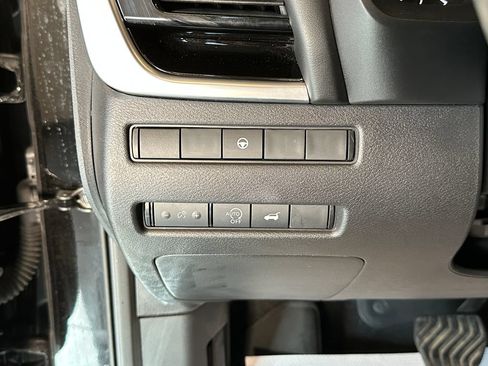 Used 2023 Nissan Rogue SL w/ SL Premium Package AWD/4WD image 18