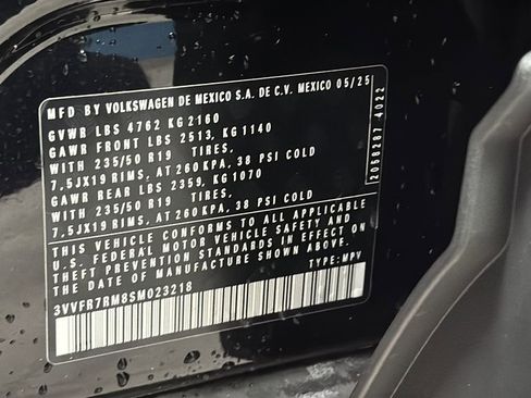 Used 2025 Volkswagen Tiguan SE FWD image 26