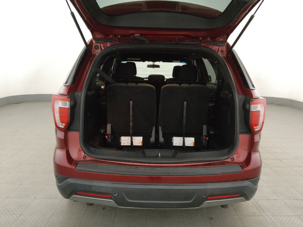 Used 2019 Ford Explorer XLT FWD image 29