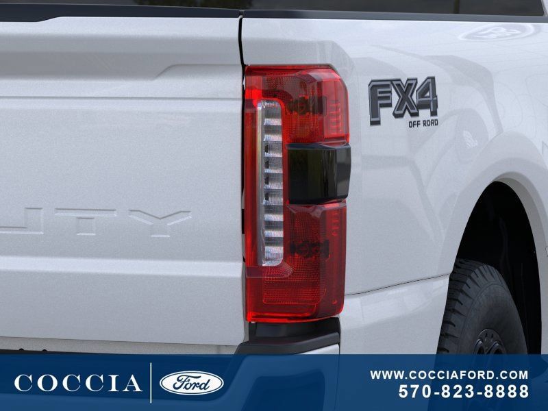 New 2026 Ford F250 Lariat w/ Black Appearance Package AWD/4WD image 21