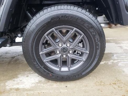 New 2026 Jeep Gladiator Sport image 12