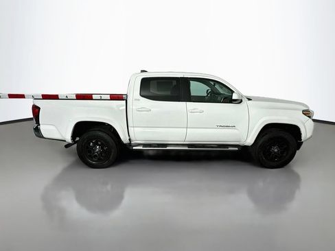 Used 2020 Toyota Tacoma SR5 RWD image 8