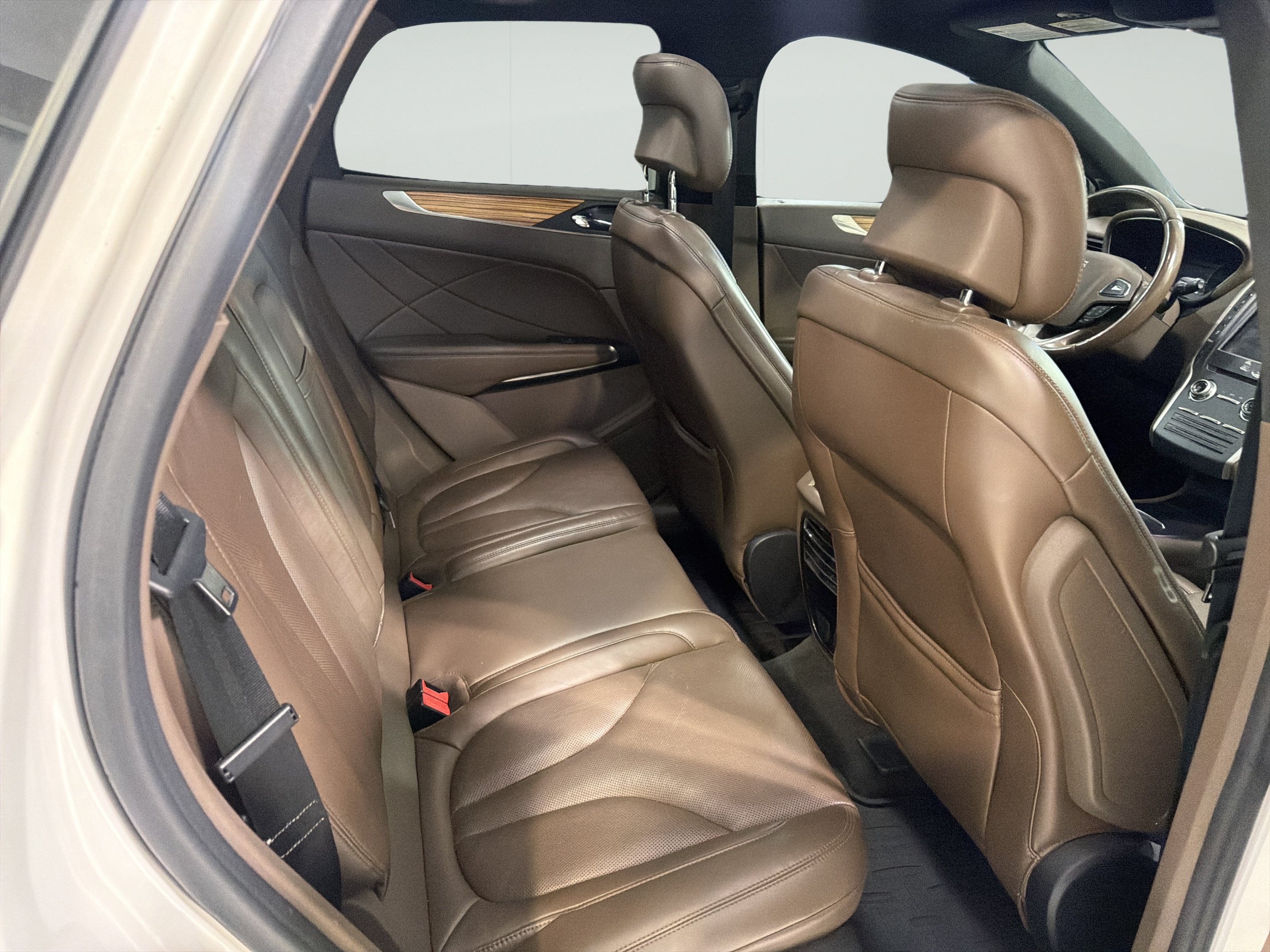 Used 2015 Lincoln MKC FWD w/ Equipment Group 102A Reserve image 11