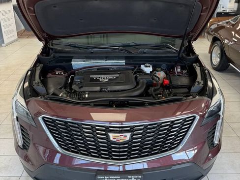 Used 2023 Cadillac XT4 Luxury w/ Cold Weather Package FWD image 32