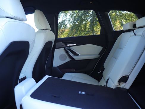 Used 2026 BMW X1 xDrive28i w/ Technology Package image 14