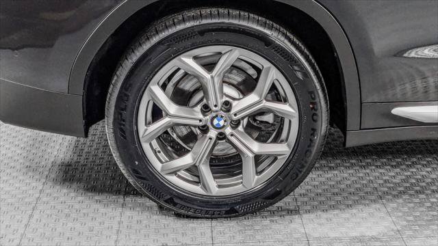 Used 2024 BMW X3 sDrive30i w/ Premium Package w/ZPA RWD image 31