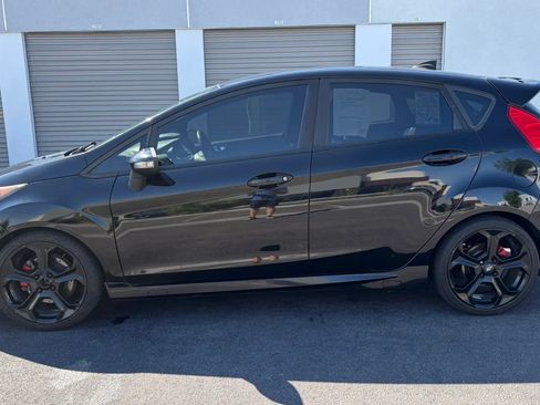 Used 2016 Ford Fiesta ST FWD image 2