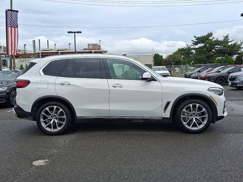 Used 2022 BMW X5 xDrive40i w/ Parking Assistance Package AWD/4WD image 8