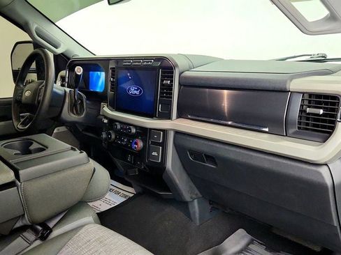 Used 2024 Ford F250 Lariat w/ Sport Appearance Package AWD/4WD image 25