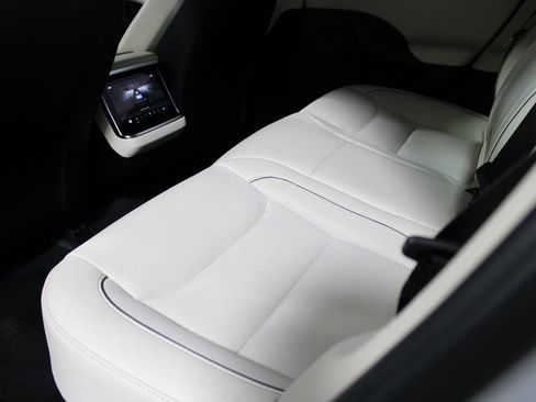 Used 2021 Tesla Model S Plaid image 27