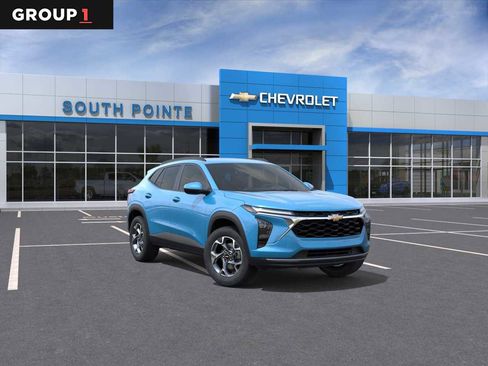 New 2026 Chevrolet Trax LT FWD image 1