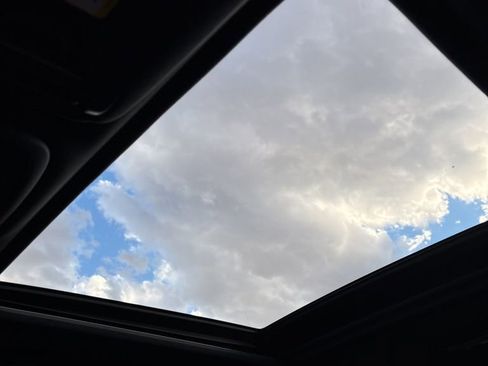 Used 2025 Subaru Forester Premium image 13