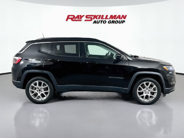 Used 2022 Jeep Compass Latitude AWD/4WD image 8