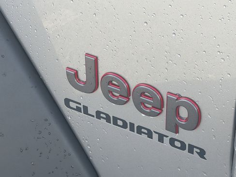 Used 2021 Jeep Gladiator Rubicon AWD/4WD image 8