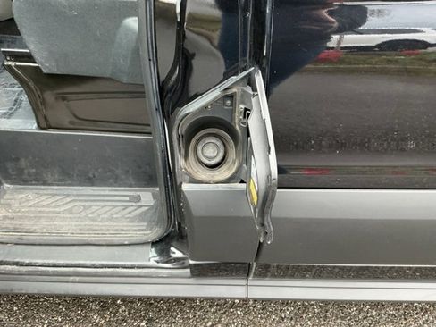 Used 2022 Ford Transit 350 XLT image 16