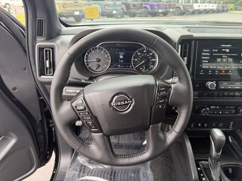 Used 2026 Nissan Frontier SV w/ All-Weather Content Package AWD/4WD image 9