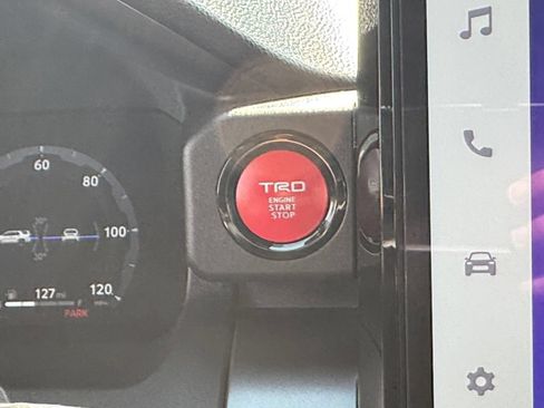 Used 2026 Toyota 4Runner TRD Off-Road Premium AWD/4WD image 33