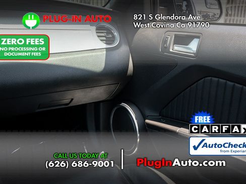 Used 2011 Ford Mustang Shelby GT500 RWD image 18
