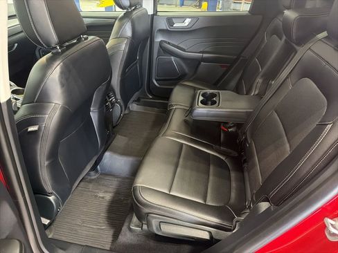 Used 2022 Ford Escape Titanium AWD/4WD image 32