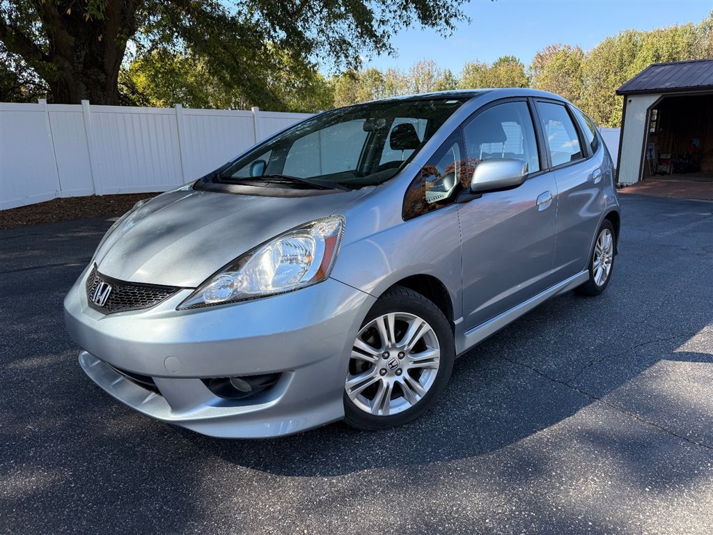 Used 2011 Honda Fit Sport image 1
