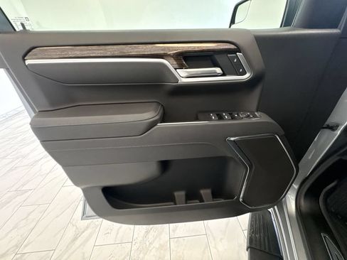 New 2026 GMC Sierra 1500 SLE w/ Preferred Package AWD/4WD image 23
