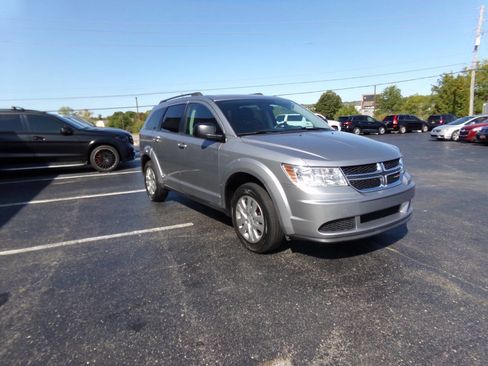 Used 2017 Dodge Journey SE w/ Flexible Seating Group image 4