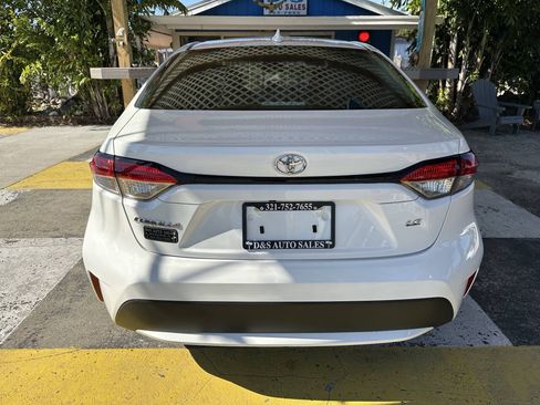 Used 2020 Toyota Corolla LE FWD image 6