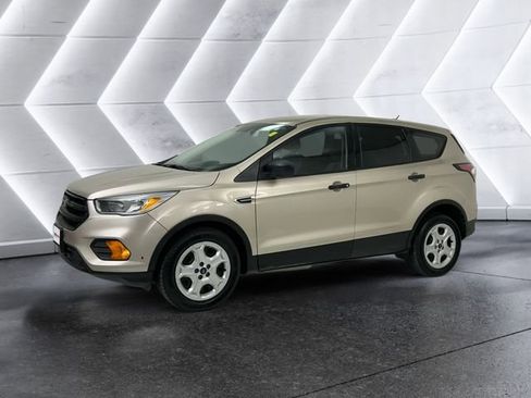 Used 2017 Ford Escape S image 3