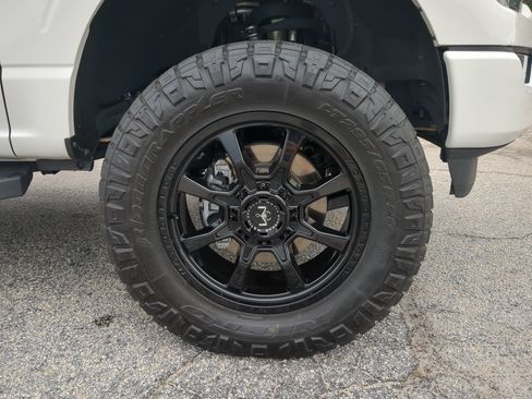 Used 2022 Ford F150 Lariat w/ Equipment Group 502A High AWD/4WD image 9
