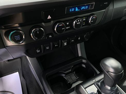 Used 2021 Toyota Tacoma TRD Sport w/ Technology Package AWD/4WD image 21