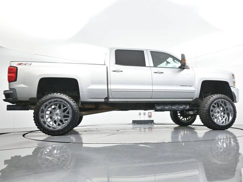 Used 2018 Chevrolet Silverado 2500 LT w/ LT Convenience Package AWD/4WD image 49