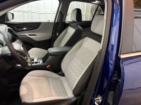 Used 2023 Chevrolet Equinox LT w/ Driver Convenience Package FWD image 24
