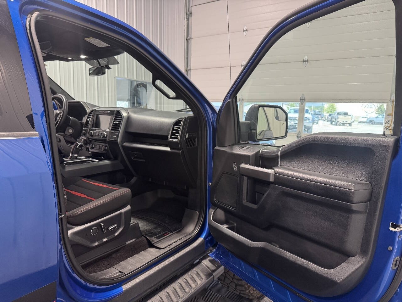 Used 2017 Ford F150 XLT w/ Equipment Group 302A Luxury AWD/4WD image 15