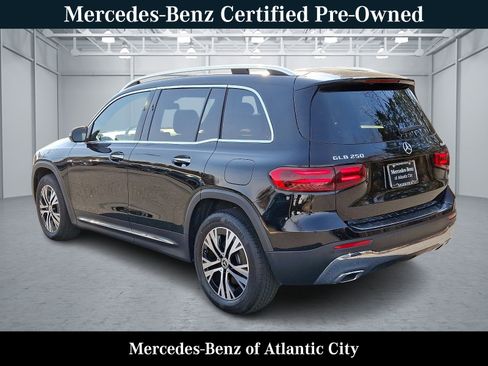 Certified 2024 Mercedes-Benz GLB 250 4MATIC image 4