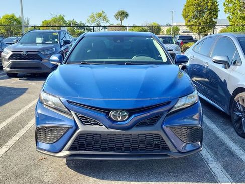Used 2023 Toyota Camry SE FWD image 2