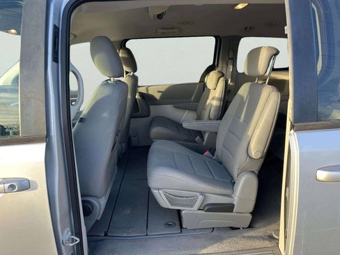 Used 2009 Dodge Grand Caravan SE w/ Climate Group FWD image 14
