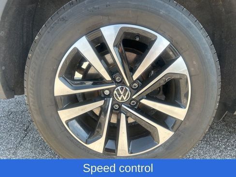 Used 2022 Volkswagen Tiguan S image 59